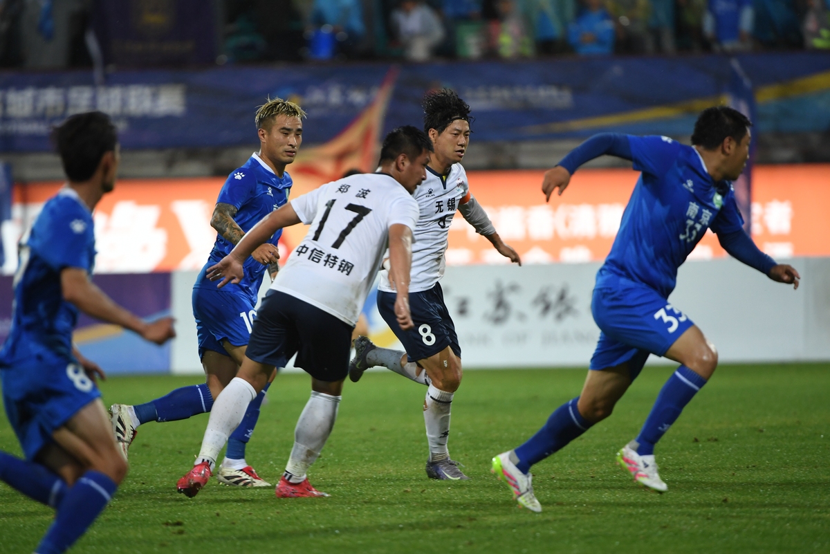 爱游戏APP皇家社会发布备战花絮，国际比赛日内部沟通，CBA常规赛任务艰巨，年轻球员得到机会的简单介绍